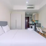 Warm And Cozy Studio Room At Menteng Park Apartment By Travelio