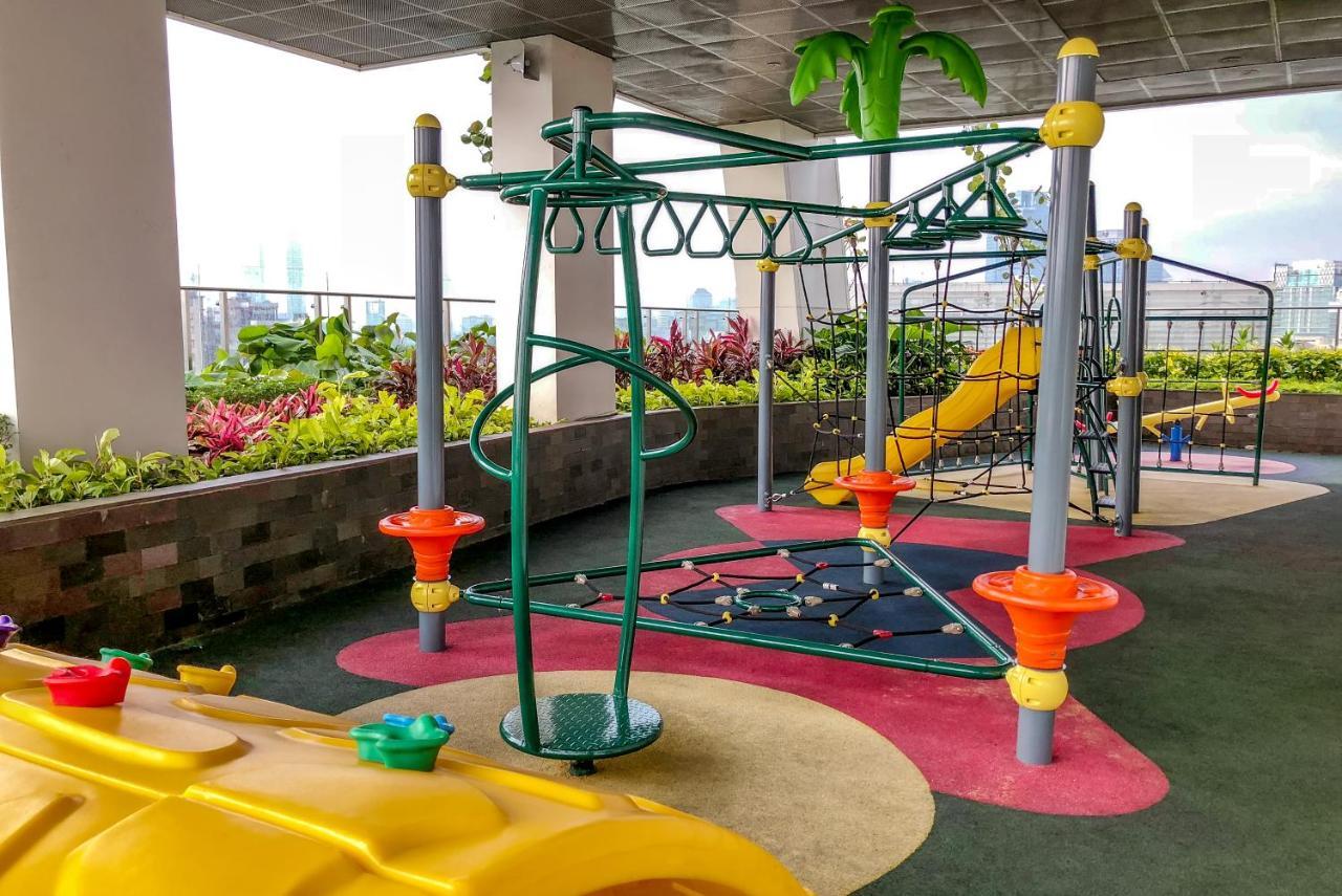 Warm And Cozy At Menteng Park By Travelio * Jakarta